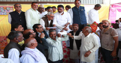 Distribution of bonus to milk producing farmers in Kamaliya Kheri