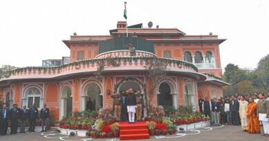 राजस्थान में मुख्यमंत्री ने निवास पर फहराया ध्वज  