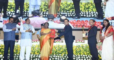 मध्यप्रदेश के राजस्व आयुक्त और 15 जिला कलेक्टरों को राष्ट्रपति श्रीमती मुर्मू ने भूमि सम्मान पुरस्कार प्रदान किये