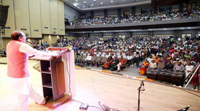 आजादी हमें सहजता से नहीं, हजारों लोगों के त्याग और बलिदान से मिली है: मुख्यमंत्री श्री चौहान