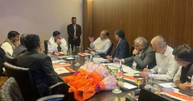 सीएम मोहन यादव ने गुजरात में दुग्ध उत्पादकों के साथ की बैठक, डेयरी किसानों के मुद्दों पर की चर्चा