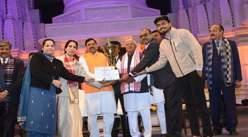 मध्य प्रदेश ग्रामोद्योग विभाग की झांकी को मिला द्वितीय पुरस्कार