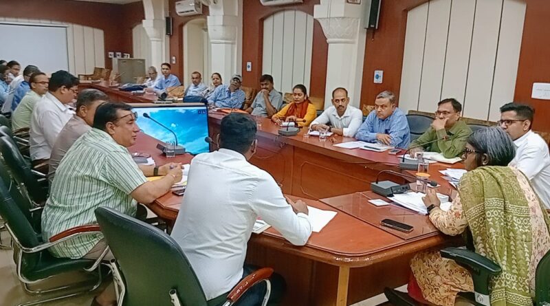 प्रत्येक विभाग समय रहते करले पौधा रोपण से जुड़ी सभी तैयारियां : जिला कलेक्टर