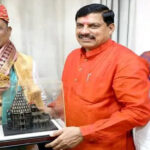 छत्तीसगढ़ के मुख्यमंत्री को डॉ. यादव ने महाकालेश्वर मंदिर की प्रतिमा भेंट की