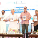 केंद्रीय मंत्री राजीव रंजन सिंह ने ICAR-CIFA में नई मछली प्रजाति "अमृत कतला" का किया अनावरण