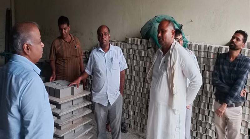 MP: बारिश के बीच कलेक्टर गिरीश कुमार ने किया खेतों का दौरा, उद्यानिकी फसलों का लिया जायजा