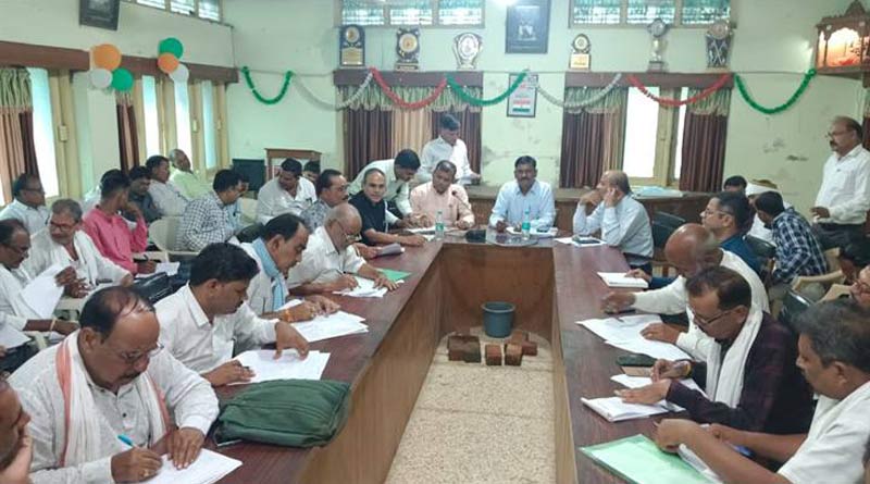 दमोह में हुई उर्वरकों के अग्रिम भंडारण एवं वितरण हेतु बैठक