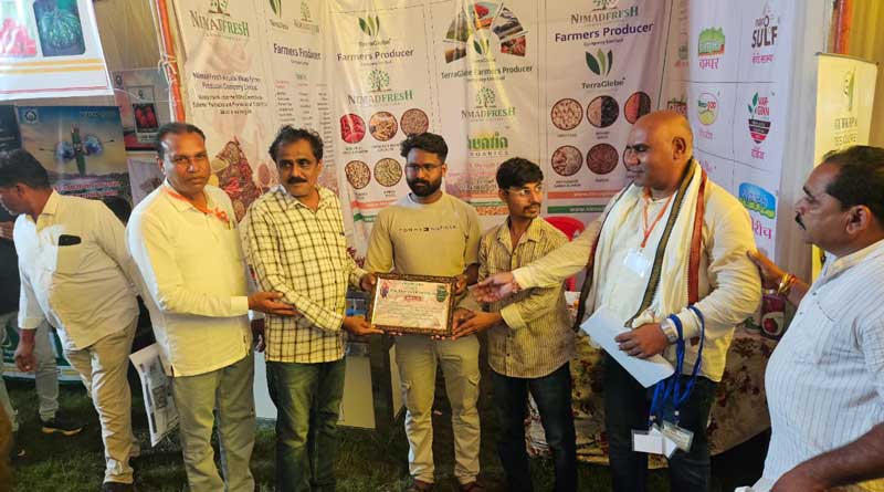 धामनोद में किसान संगोष्ठी एवं कृषि प्रदर्शनी संपन्न