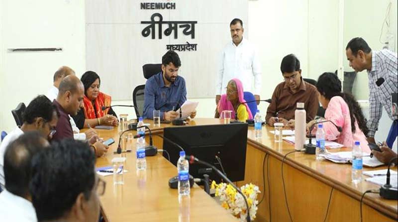 फसलों को हुई क्षति की आकलन रिपोर्ट दो दिन में पेश करें - कलेक्टर श्री चंद्रा