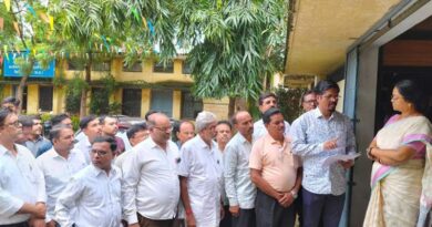 पांढुर्ना के सहकारी समिति कर्मचारी कलमबंद हड़ताल पर  
