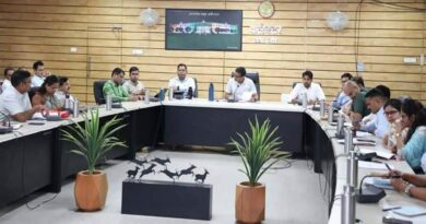 इंदौर में खाद की कालाबाजारी पर कलेक्टर सख्त, अमानक विक्रेताओं पर होगी कठोर कार्रवाई