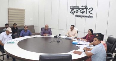 इंदौर संभागायुक्त ने सोयाबीन भावांतर भुगतान योजना के कार्यों की समीक्षा की