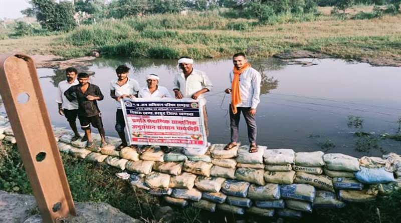जल संरक्षण के लिए गांव - गांव में बन रही बोरी बंधान संरचनाएं