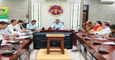 कमिश्नर ने कृषि आदान की जिलेवार समीक्षा की