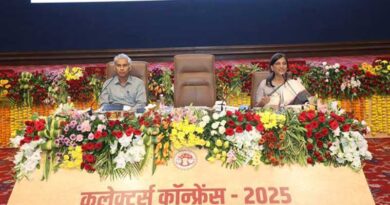 ग्रामीण विकास के लिए हितग्राही मूलक योजनाओं का हो बेहतर क्रियान्वयन : श्री जैन