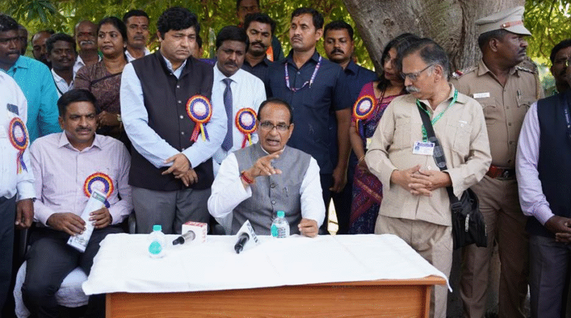 केंद्रीय कृषि मंत्री शिवराज सिंह चौहान का वेल्लोर दौरा, बोले- नारियल फसलों की कीट और रोग समस्याओं का करेंगे समाधान