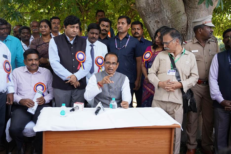 केंद्रीय कृषि मंत्री शिवराज सिंह चौहान का वेल्लोर दौरा, बोले- नारियल फसलों की कीट और रोग समस्याओं का करेंगे समाधान