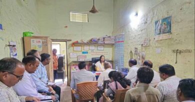 बड़वानी कलेक्टर ने दुग्ध उत्पादक सहकारी संस्था का निरीक्षण किया