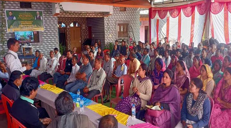 प्रधानमंत्री के कार्यक्रम का सीधा प्रसारण एवं प्राकृतिक खेती प्रशिक्षण आयोजित