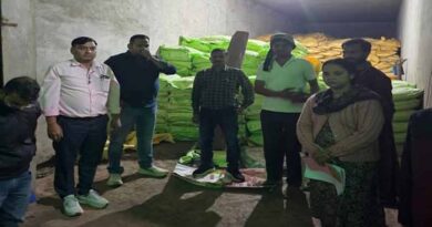 शिवपुरी में डीएपी खाद के 1200 कट्टे जब्त