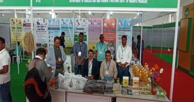 एग्रोविजन मेला 2025: नागपुर के कृषि मेले में बैतूल के काले चावल, केंचुआ खाद और मिलेट प्रोडेक्ट के स्टाल लगाए