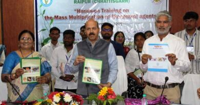 फसलों में बीमारियों के नियंत्रण के लिए जैव नियंत्रकों का उपयोग करें : डॉ. चंदेल