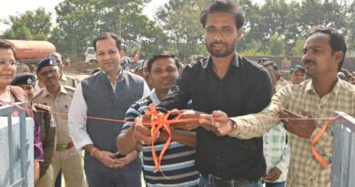 रायपुर : प्रभारी सचिव ने धान उपार्जन केंद्रों का किया औचक निरीक्षण, बोले– किसानों को न हो कोई परेशानी