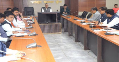 मुरैना कलेक्टर ने खाद वितरण में सख्त नियम किए लागू: POS पर्ची के बिना खाद नहीं, उल्लंघन पर होगी FIR