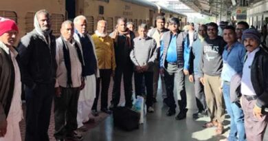 डेयरी प्लस योजना के 8 हितग्राही करनाल रवाना