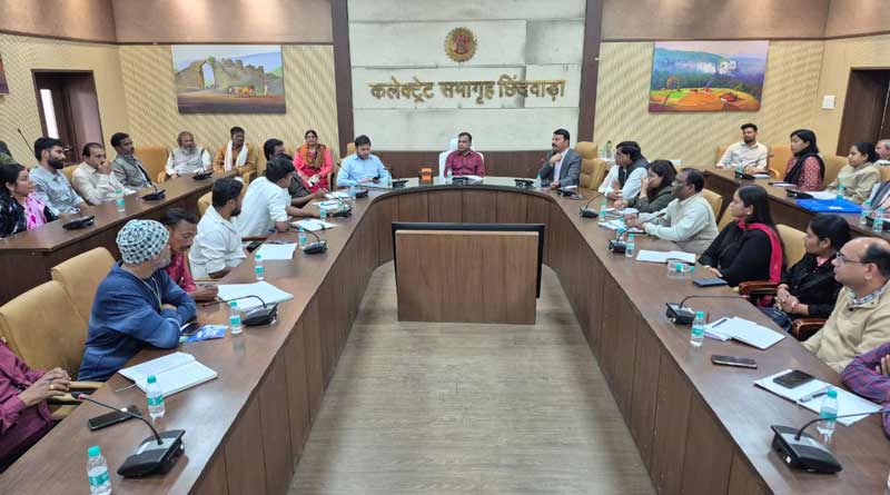 कलेक्टर ने जैविक और प्राकृतिक उत्पादक किसानों से की चर्चा