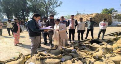 कलेक्टर ने किया बलबहरा उपार्जन केंद्र का निरीक्षण