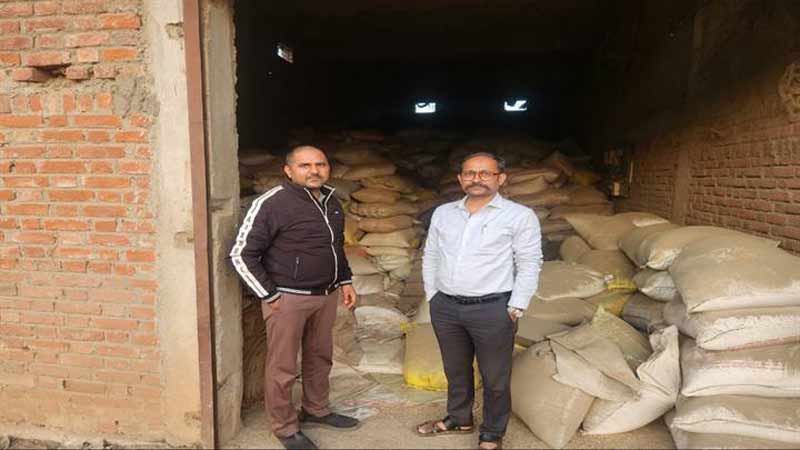 गोदाम में अवैध भंडारित 750 क्विंटल धान निकासी पर रोक