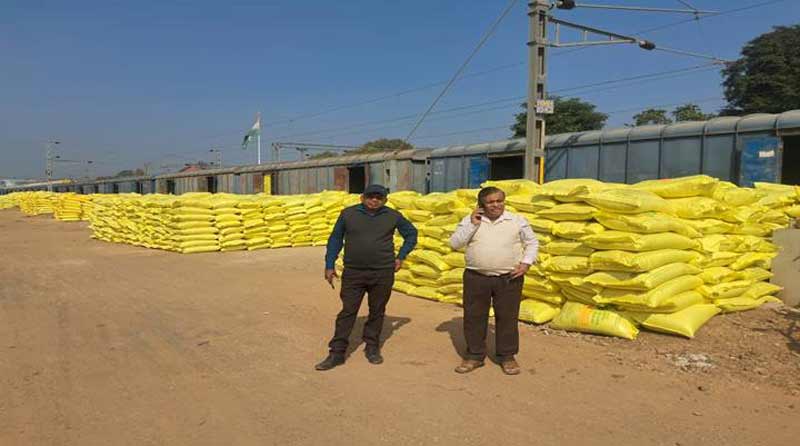 नीमच जिले में उर्वरक पर्याप्त मात्रा में उपलब्‍ध