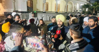 राजस्थान: देर रात टिब्बी पहुंचे विधायक बराड़, एथनॉल फैक्ट्री विरोध पर किसानों से की बातचीत