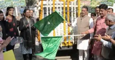 इंदौर में मंत्री श्री सिलावट ने कृषि रथ को हरी झंडी दिखाकर किया रवाना