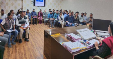 बड़वानी जिले में पशुपालन विभाग एवं डेयरी विकास योजनाओं की समीक्षा