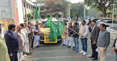 छिंदवाड़ा जिले में कलेक्‍टर एवं जनप्रतिनिधियों ने कृषि रथ को किया रवाना