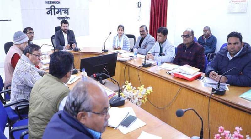 नीमच कलेक्‍टर ने ए.पी.सी.समूह की बैठक में की विभागीय समीक्षा