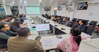 निवाड़ी में प्रधानमंत्री धन धान्य कृषि योजना की समीक्षा बैठक आयोजित