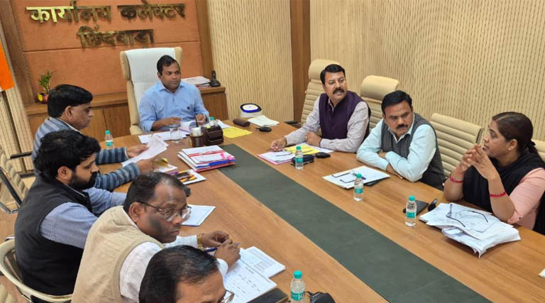 छिंदवाड़ा कलेक्टर ने की कृषि एवं कृषि सह संबद्ध विभागों की फॉलोअप समीक्षा