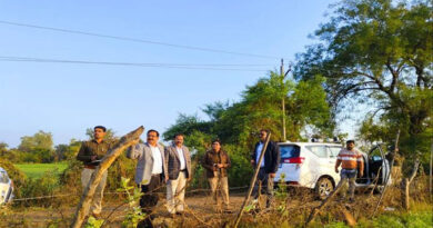 सिरोंज क्षेत्र के प्रभावित गांवों में अपर कलेक्टर ने किया निरीक्षण, फसल क्षति का लिया जायजा  