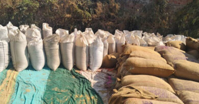 रायपुर: सक्ती में अवैध धान भंडारण पर बड़ी कार्रवाई, 321 बोरी धान किया जब्त  