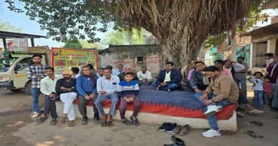 शिवपुरी में कृषि रथ से मूंगफली एवं उड़द फसल लगाने की दी सलाह