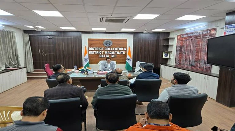 दतिया में गेहूं उपार्जन संबंधी बैठक आयोजित