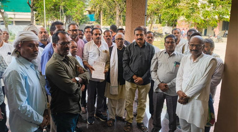 पांढुर्ना: किसानों की समस्याओं को लेकर जिला किसान कांग्रेस ने ज्ञापन सौंपा