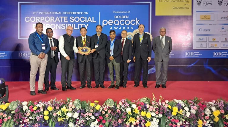 स्वराज ट्रैक्टर्स गोल्डन पीकॉक पुरस्कार से सम्मानित