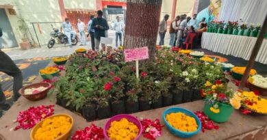 इंदौर में हुआ जिला स्तरीय सेमिनार एवं पुष्प प्रदर्शनी का शुभारंभ