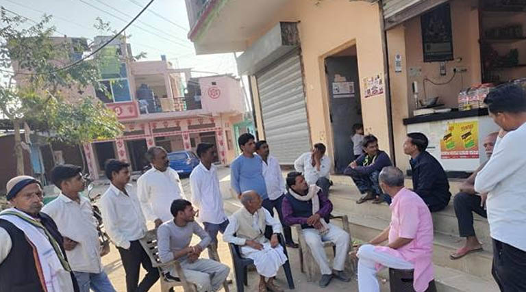 शिवपुरी जिले में गेहूं फसल कटाई में कम्बाईन हार्वेस्टर के साथ स्ट्रा रीपर किया अनिवार्य