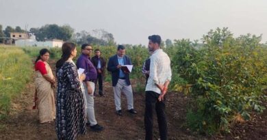 उद्यानिकी विभाग के सचिव और आयुक्त ने किया शासकीय मॉडल रोपणी एवं नर्सरी का निरीक्षण