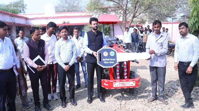 राष्ट्रीय बागवानी यंत्रीकरण योजना के तहत किसान सोहनलाल को बड़ी सौगात, 1.80 लाख अनुदान से मिला ट्रैक्टर  